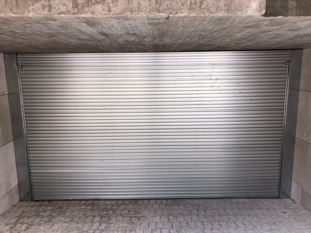 puerta basculante garaje